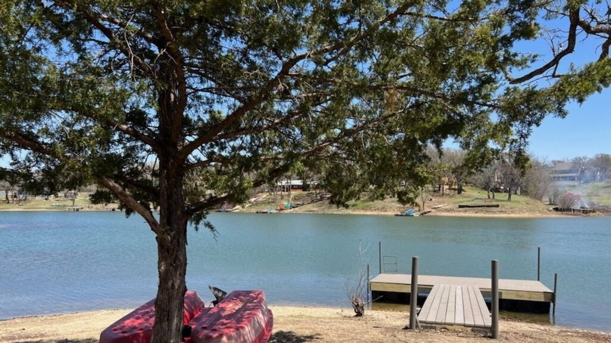 Sulphur Villa | Luxurious newly renovated villa located on Twin Lakes