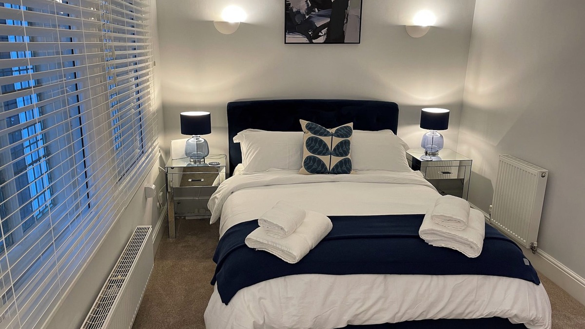 Wakefield Apartment | Luxurious Oasis in the City of Wakefield