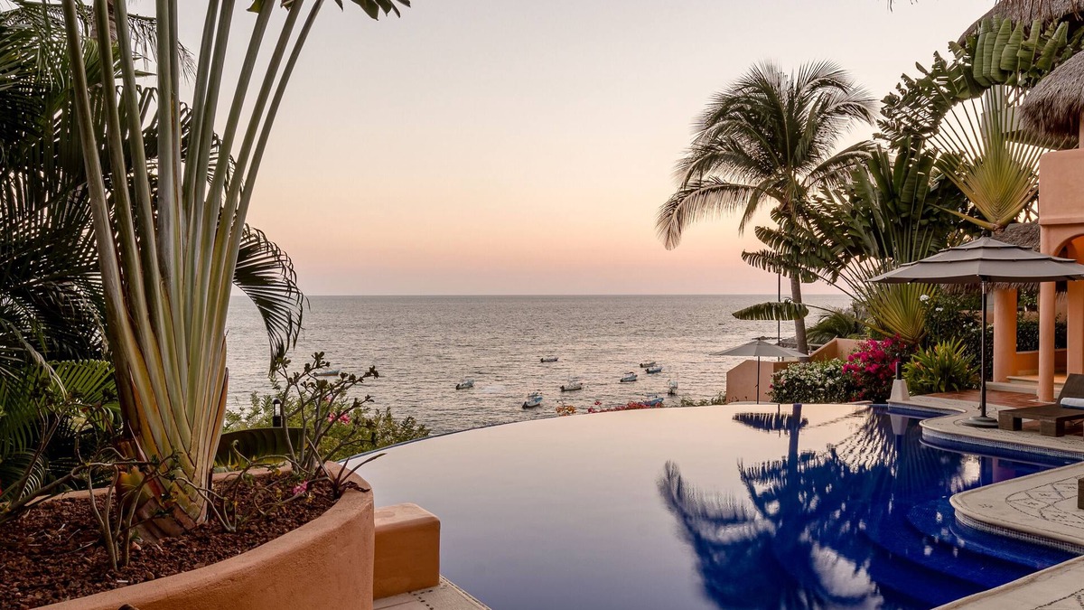 Hidalgo House | Luxurious Oceanfront Villa - Steps from Manzanillo Beach - Best View in Puerto