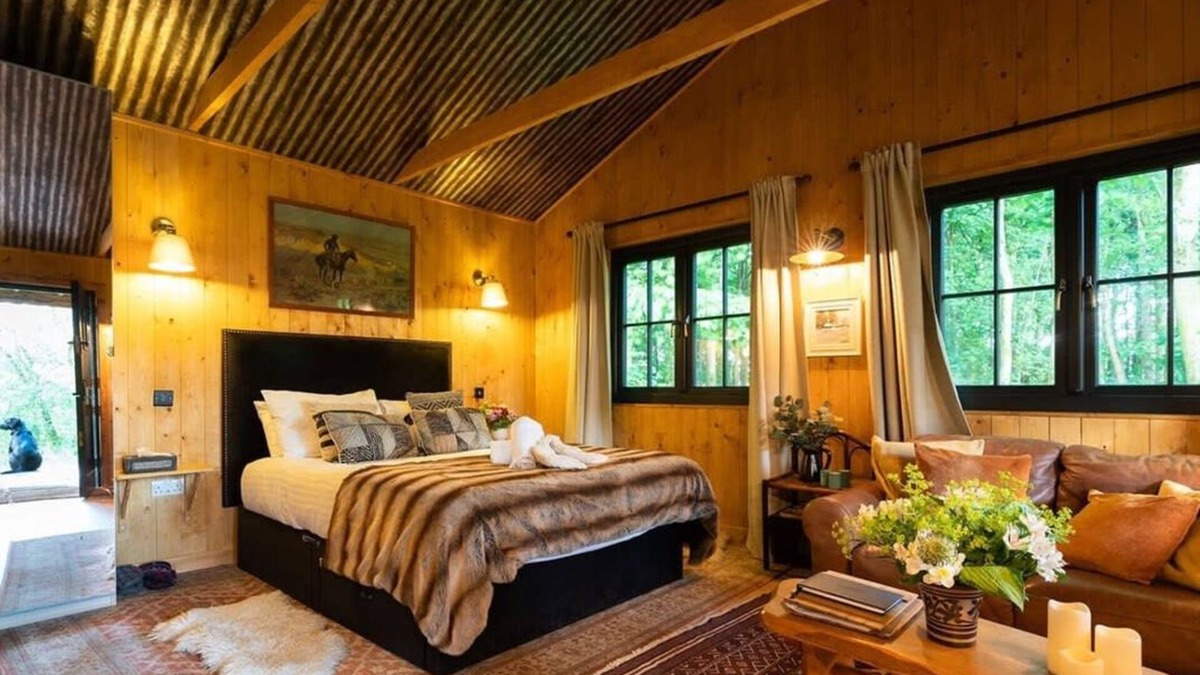 Clachan of Campsie Cabin | Luxurious Off-Grid Cabin Retreat in Glasgow