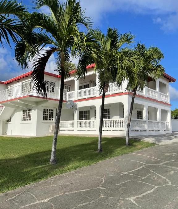 Estate Body Slob South House | Luxurious One and Two Bedroom Villa