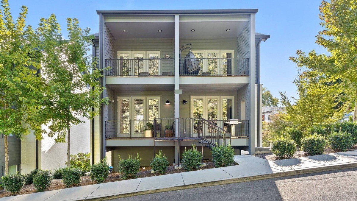 Northside Hotel | Luxurious, Pet-friendly Home in Amazing Location