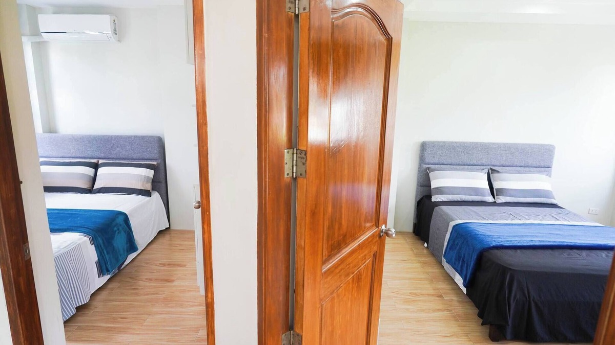 Lucena House | Luxurious Place Cozy Spacious with WIFI near SM Lucena