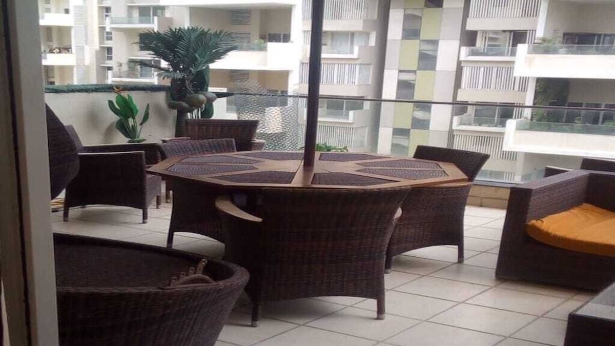 Hadapsar House | Luxurious private Home cat allowed Amanora mall, seasons mall walking distances