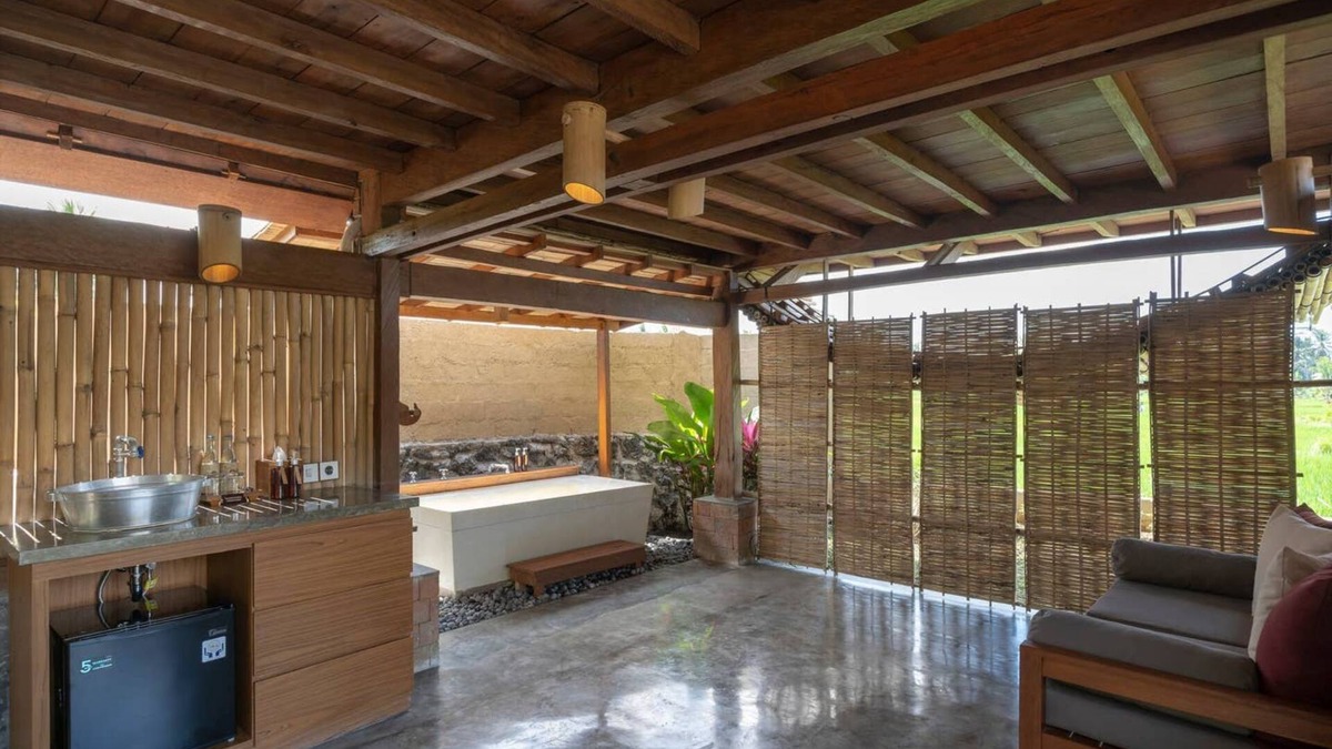 Peliatan Villa | Luxurious private pool room in Ubud
