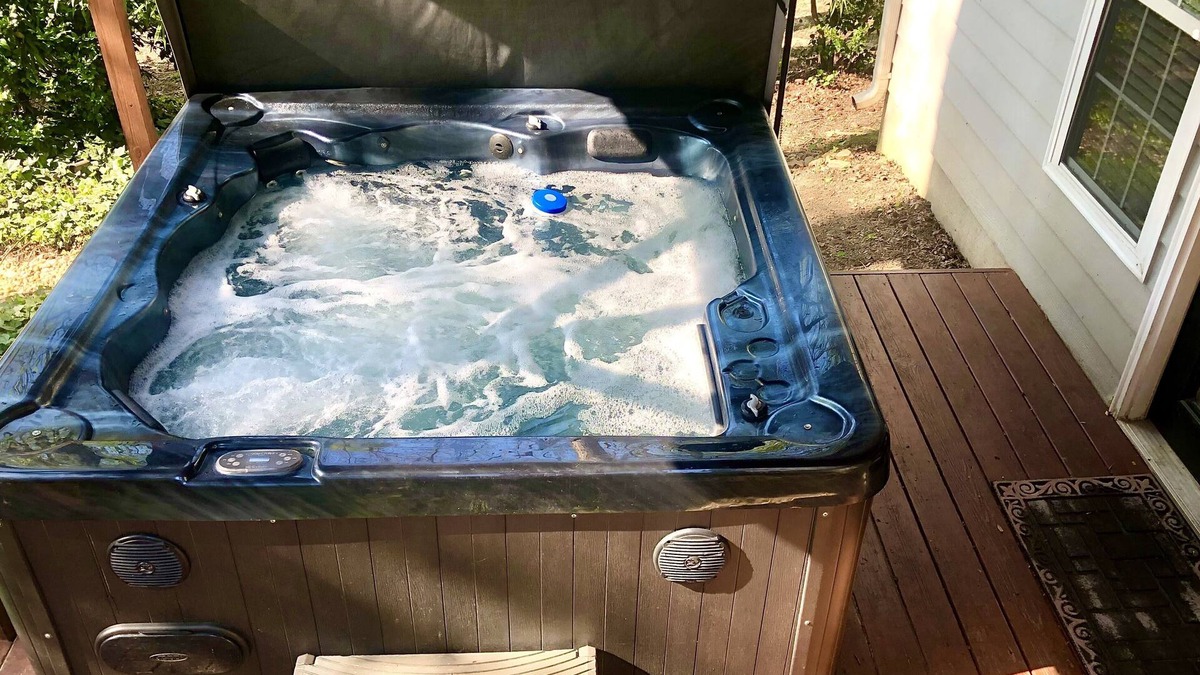 Acworth Apartment | Luxurious Private Studio Get-away w/Hot Tub, Koi Pond & Fire Pit!