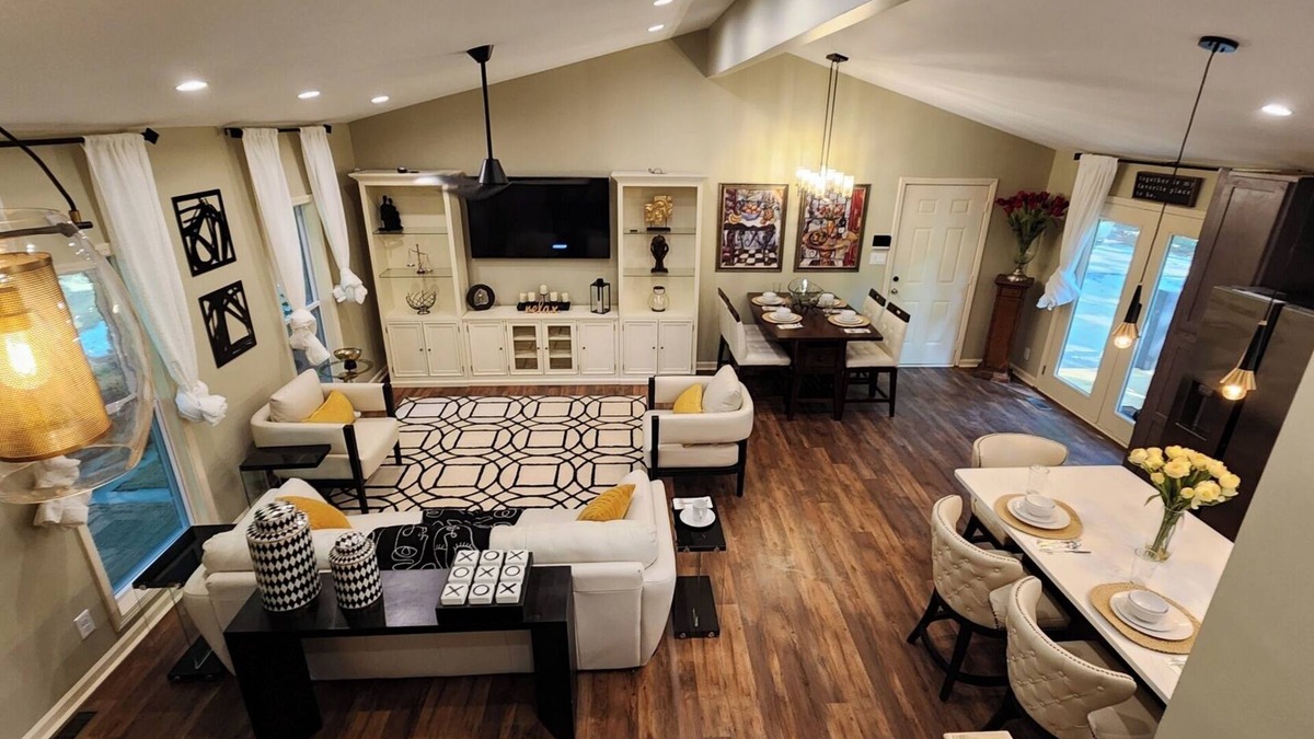 Cliftondale House | Luxurious reno minutes from Atlanta Airport and downtown. and convention centers