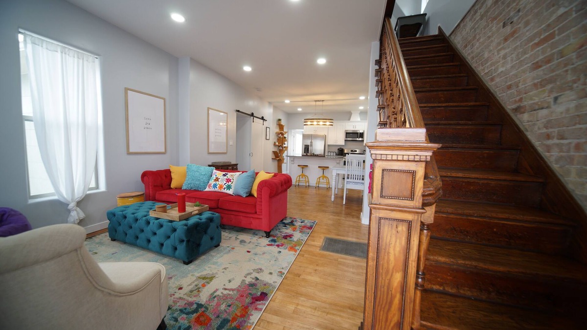 Delta House | Luxurious Renovated Gem in Convenient Location!