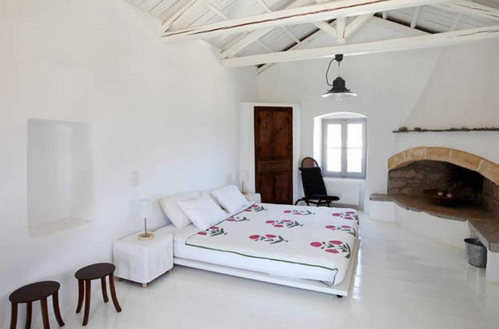 Aroniadika Villa | Luxurious Residence in village