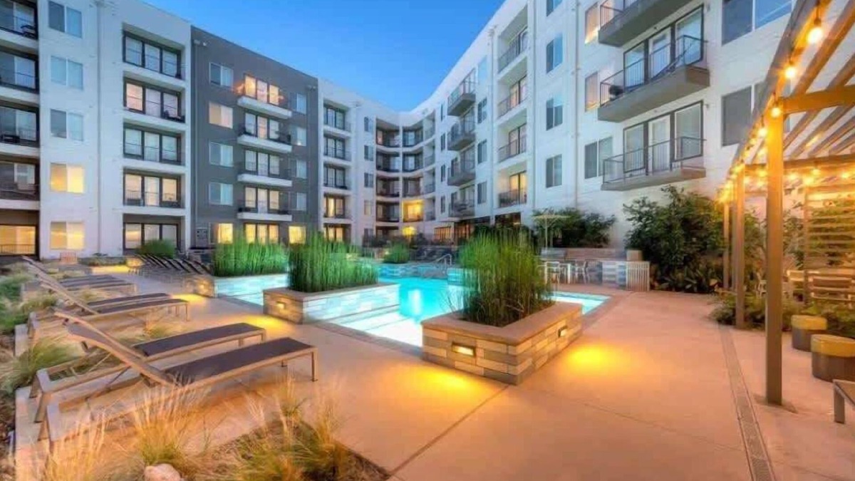 Richardson Apartment | Luxurious Retreat: 1-Bedroom King Suite w/Ameniti