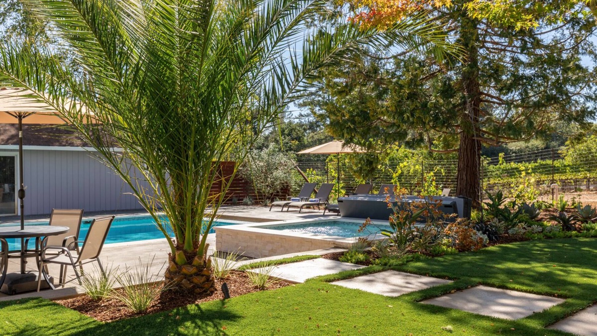 Graton House | Luxurious Retreat In The Vineyards Green Valley Oasis