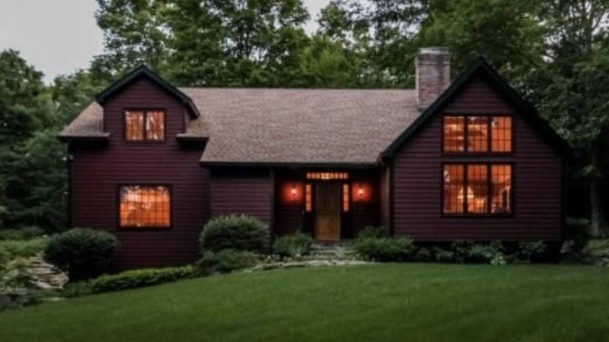 Danbury House | Luxurious Retreat in the Country only 1 hour from NYC