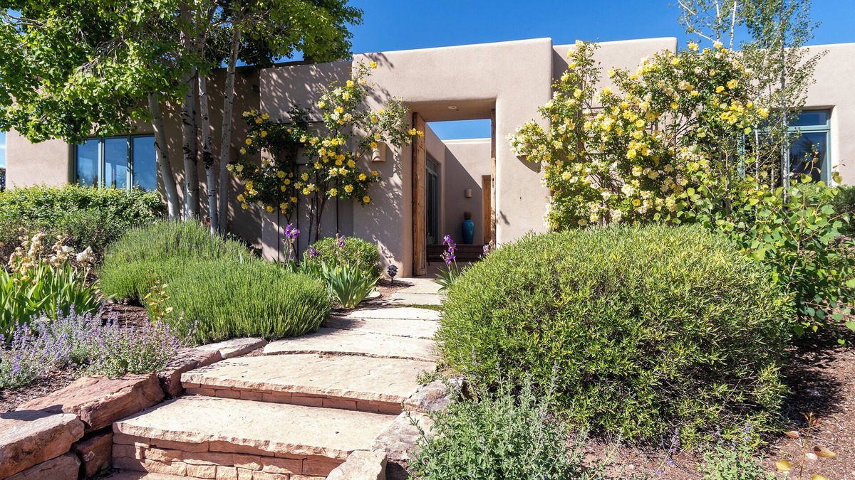 La Tierra House | Luxurious Retreat - Incredible Views - 12 Acres - Monthly - Please Inquire