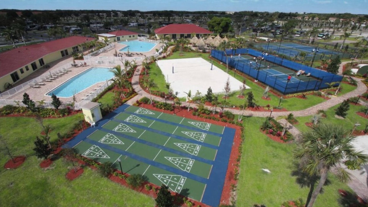 Margate House | Luxurious RV Resort Lot - Class A only - near Pompano Beach area w/Tiki Hut