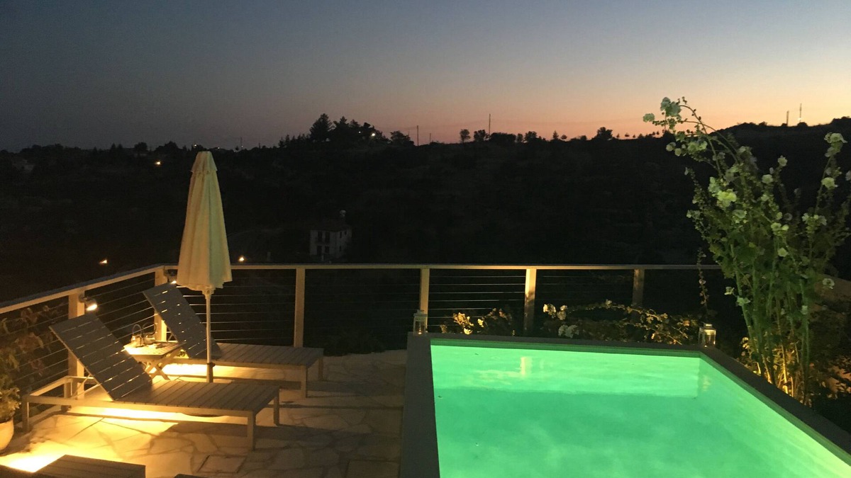Vouni House | Luxurious & Secluded 2 Bed Balcony House - Stunning views with own private pool