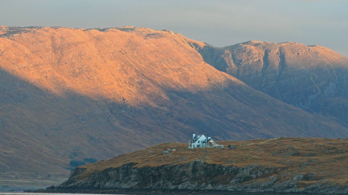 Strathcarron House | Luxurious,Secluded, Award-Winning Highland Eco-Lodge, Panoramic Hot-tub sea View