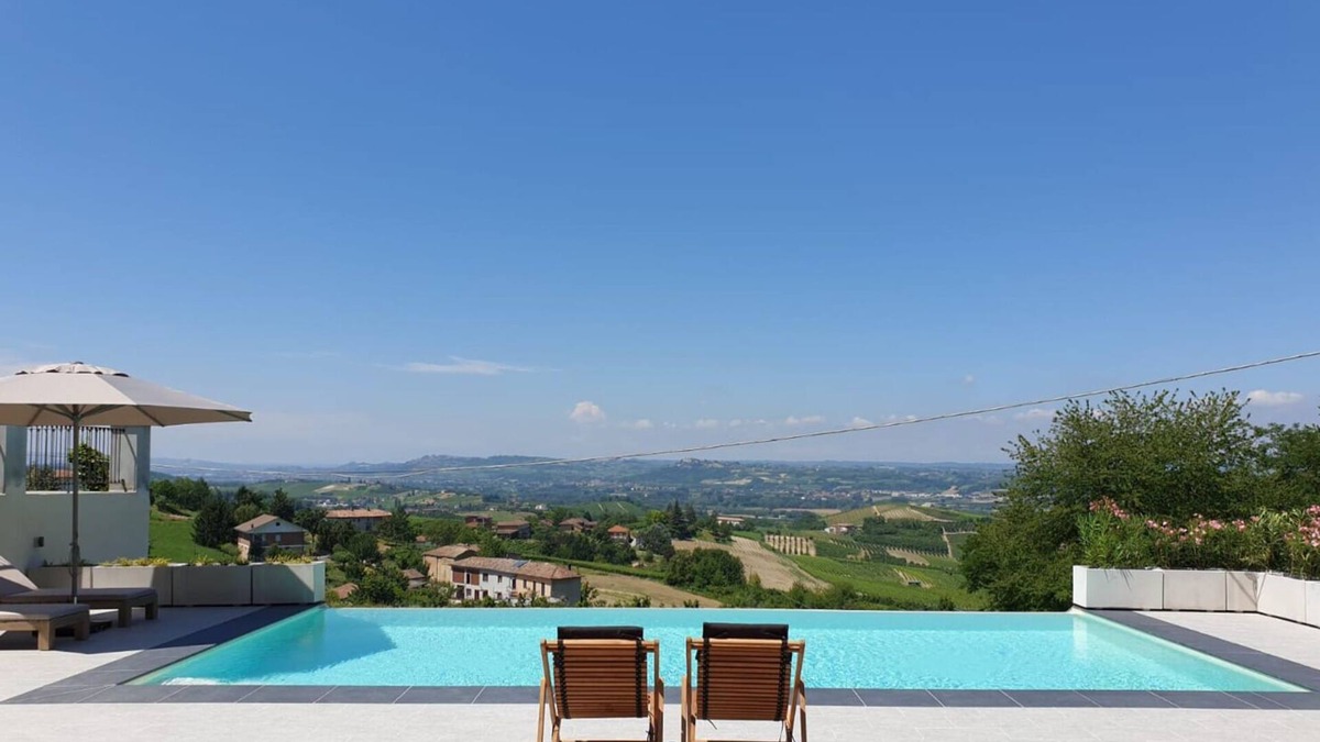 Costigliole d'Asti House | Luxurious, spacious detached country house, splendid views, private pool