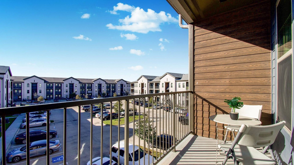 Spring Apartment | Luxurious & Spacious 1BR