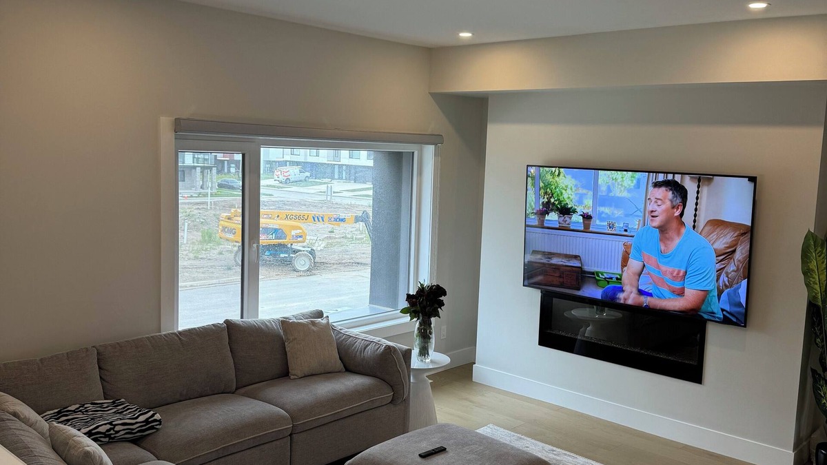 London House | LUXURIOUS SPACIOUS 3 BEDROOM TOWNHOUSE