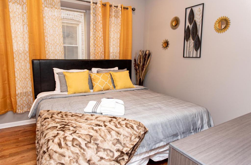 Grand Boulevard Apartment | Luxurious Stay at Modern Apartment with Self Check-in Mins Frm Downtown