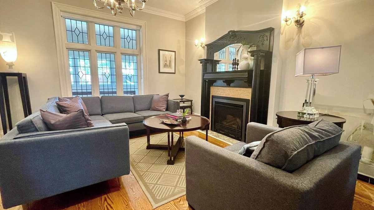 Palmerston House | Luxurious Suite in the Heart of Little Italy