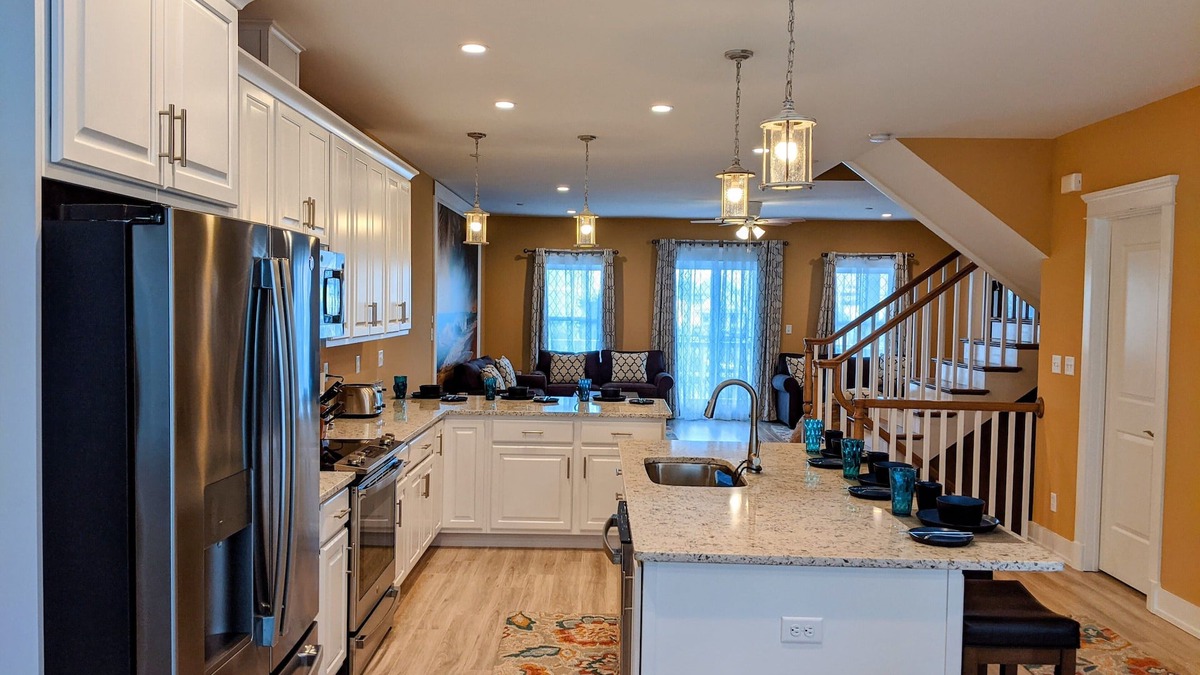 Sunset Island House | Luxurious Sunset Island 5 Bedroom Townhouse Great Resort Amenities & Pools
