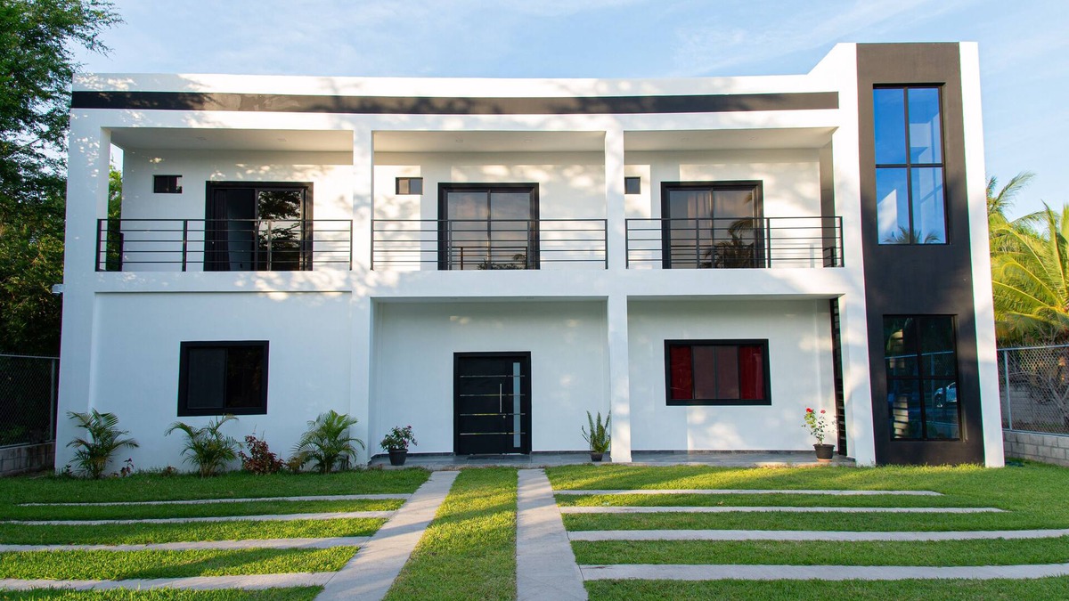 Costa Del Sol Villa | Luxurious Villa with expansive room for family, couples/groups. 5 min beach walk