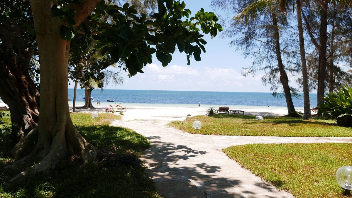Malindi Marine National Park Apartment | LUXURIOUS TWO BEDROOM BEACH FRONT APARTMENT TO LET IN MALINDI