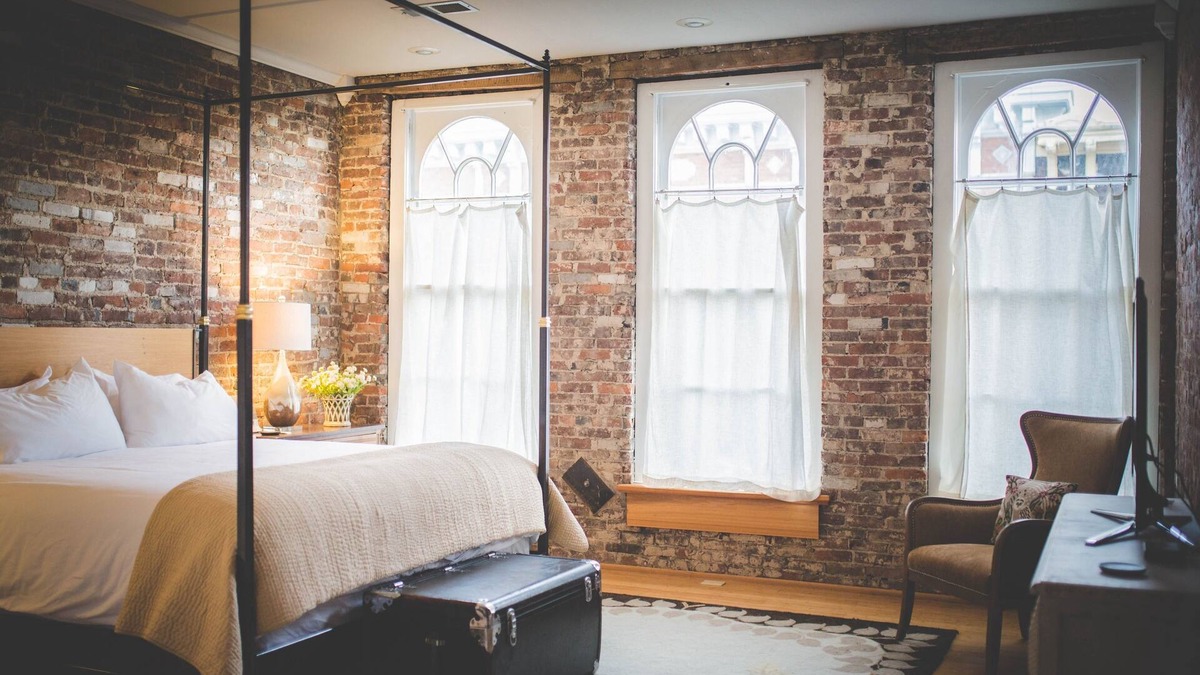 Danville Apartment | Luxurious Two Bedroom Loft Apartment in the Heart of Downtown Danville KY!