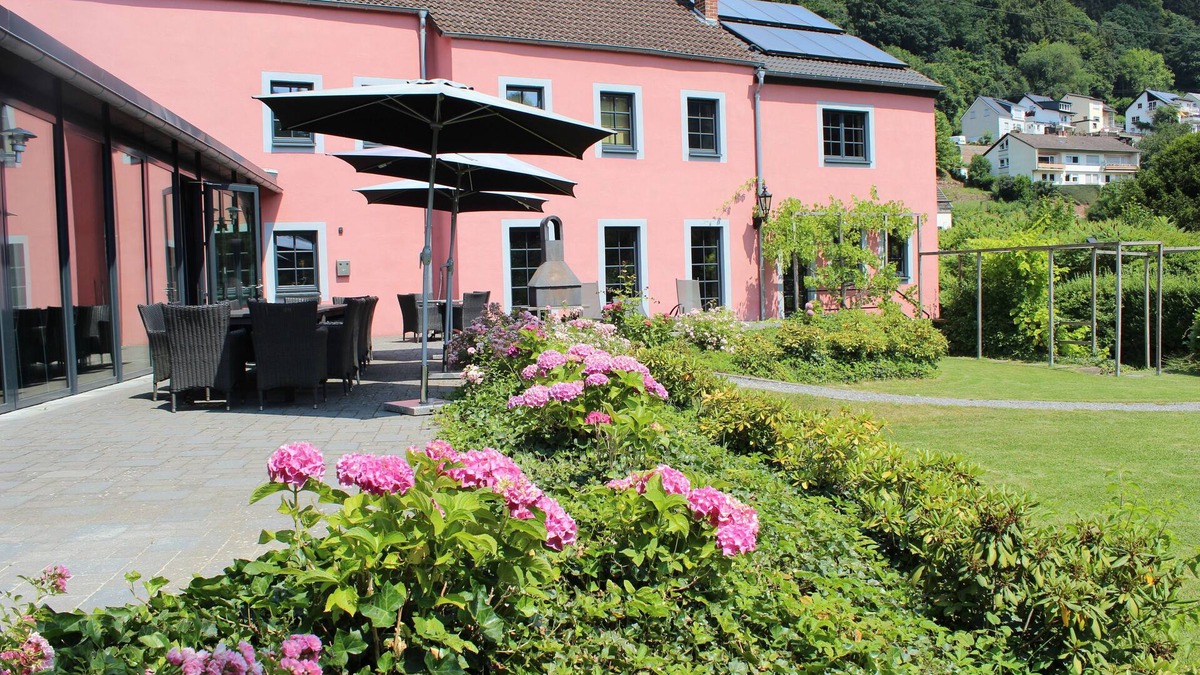 Malberg House | Luxurious vacation home (720 m2) with indoor pool, saunas and lovely terrace
