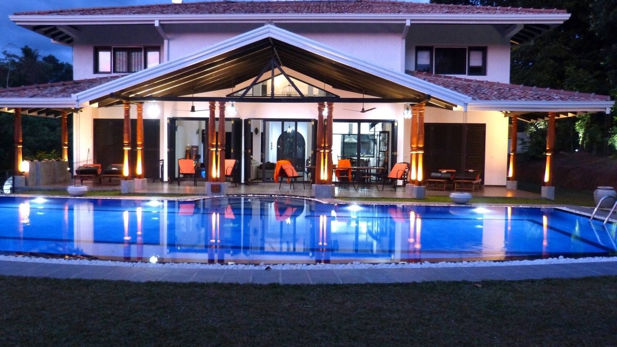 Kaduruduwa Villa | Luxurious villa 3 kms from beautiful beaches and restaurants and Galle fort