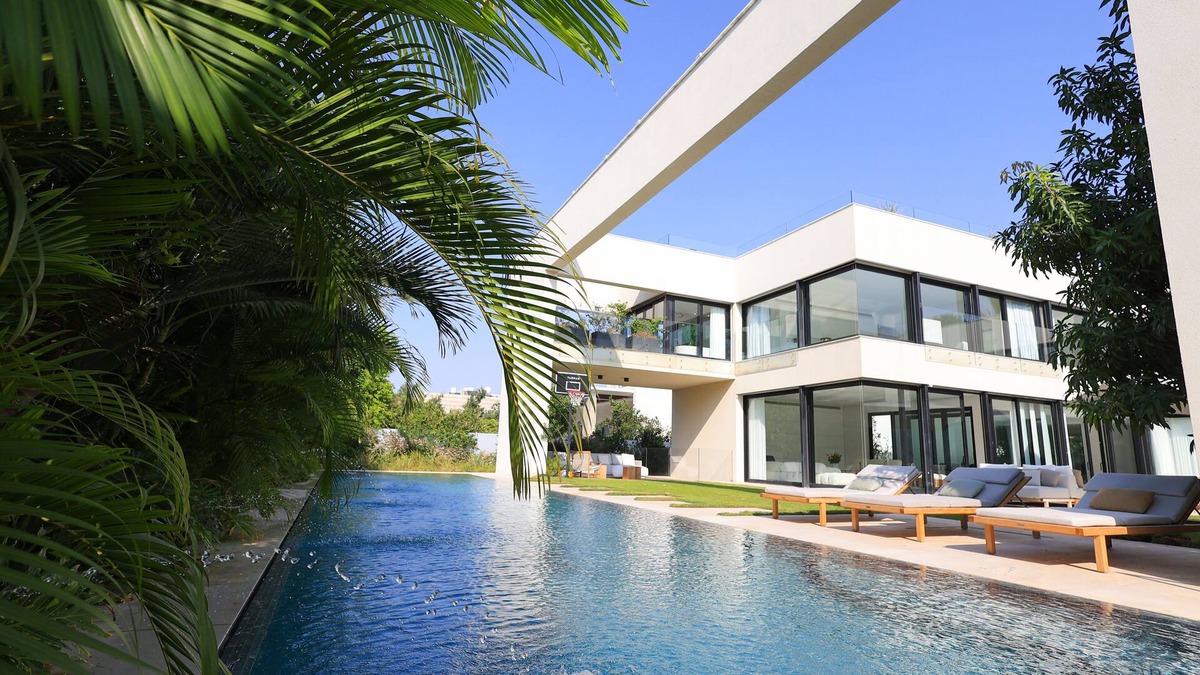 Herzliya Pituach Villa | LUXURIOUS VILLA 5 MIN FROM THE BEACH