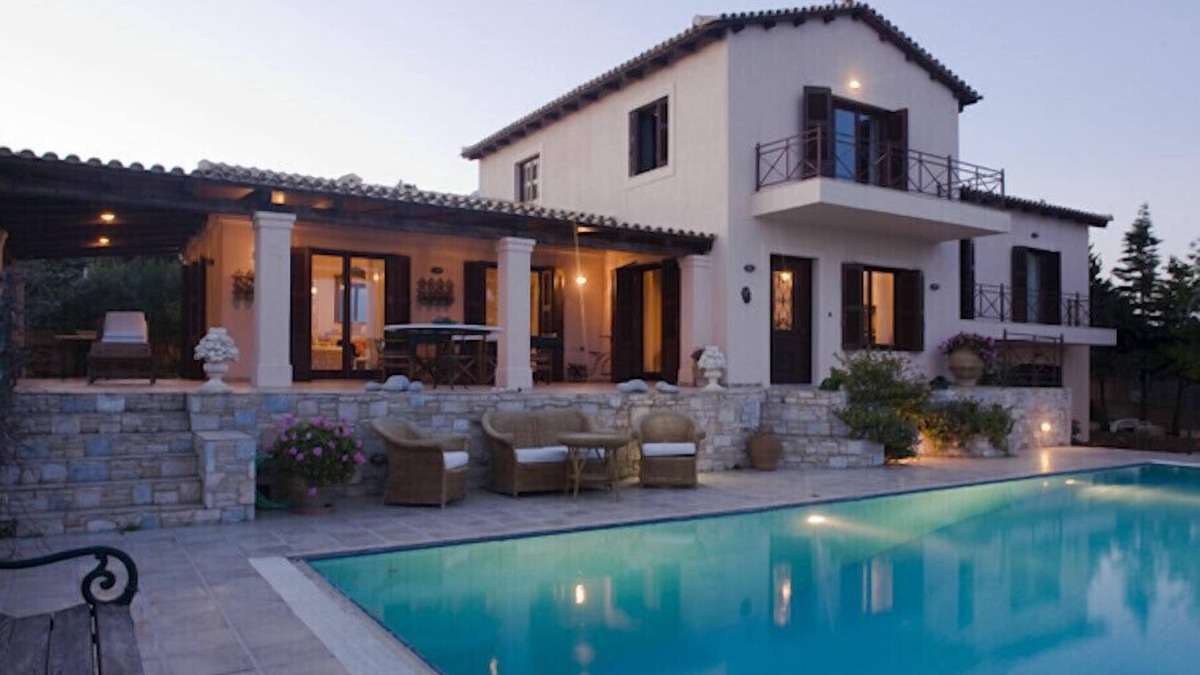 Kato Sounion Villa | Luxurious Villa Sounio