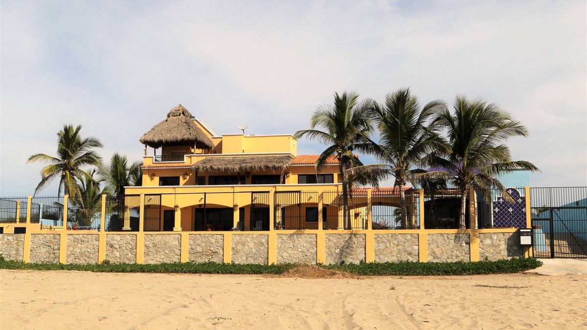 Isla Navidad Villa | Luxurious Villa on Pacific Coast of Mexico Near Manzanillo and Barra de Navidad