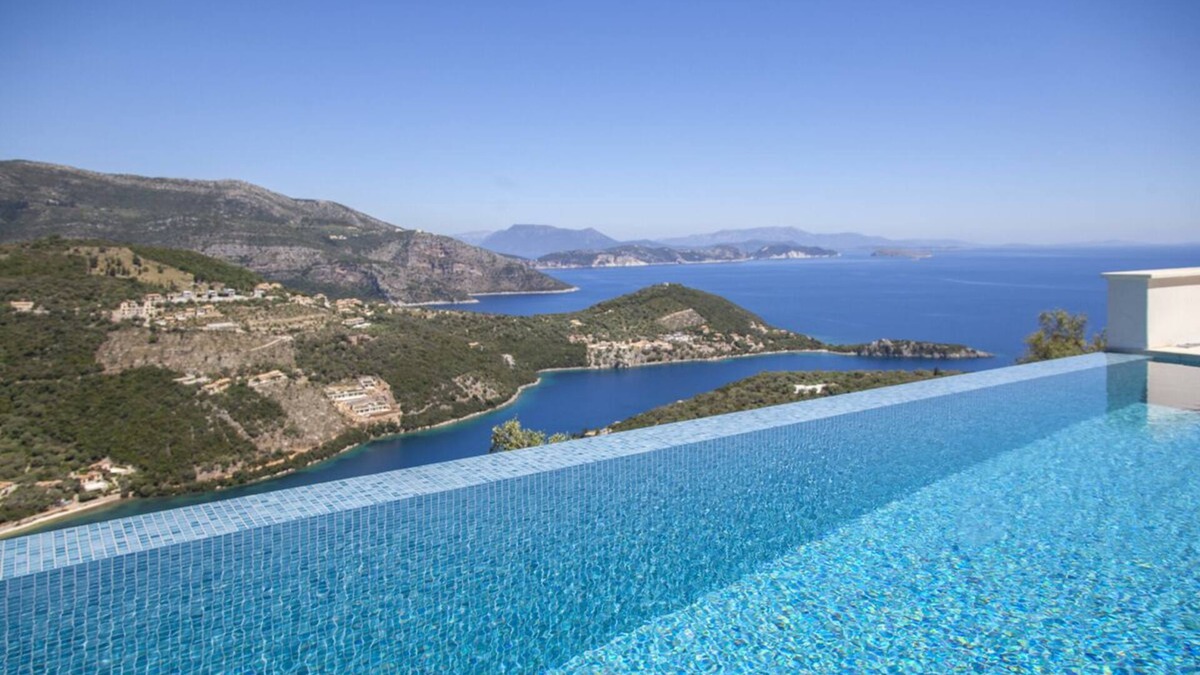 Sivota Villa | Luxurious Villa Sky With Infinity Pool & Amazing Views, Your Lefkada Getaway!