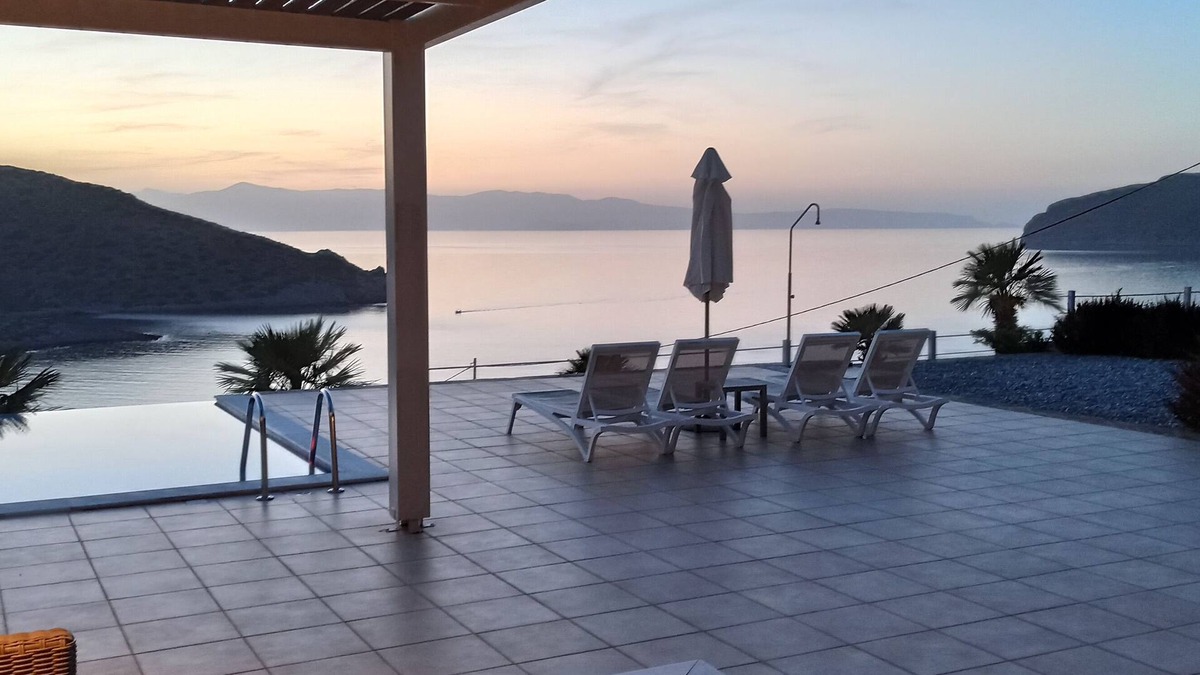 Pefki Villa | Luxurious Villa Tholos Crete