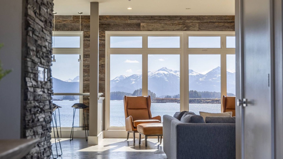 Sitka House | Luxurious Waterfront Living in Sitka