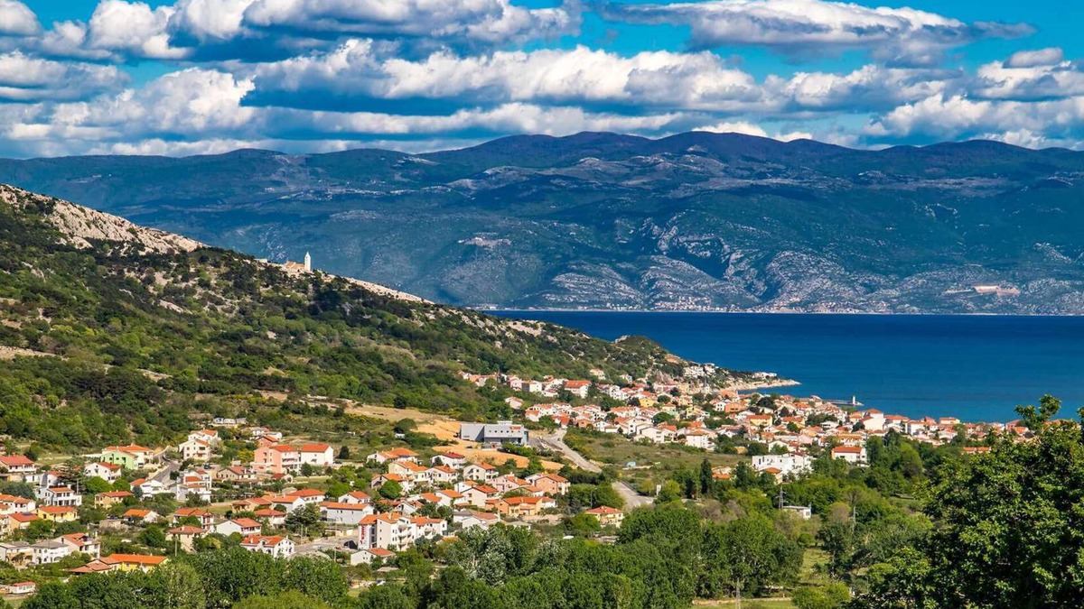 Baska Apartment | Luxuriously furnished apartment with a terrace - sea view