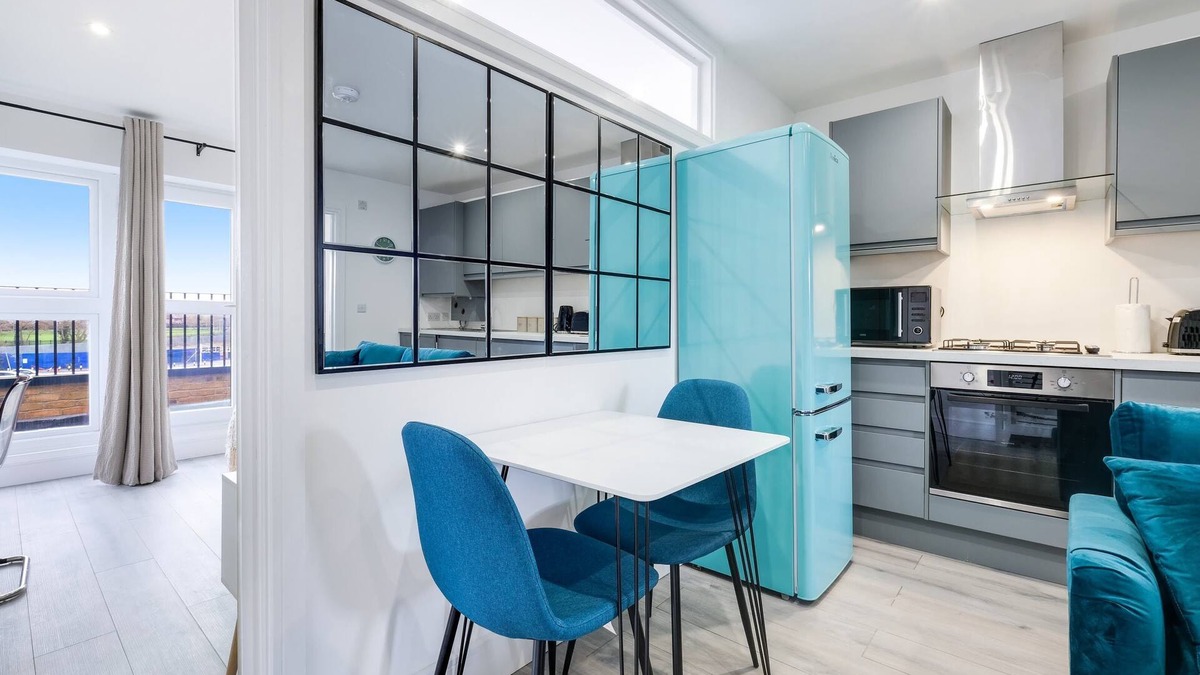 Yiewsley Apartment | Luxury 1 & 2 bed Apartment free parking