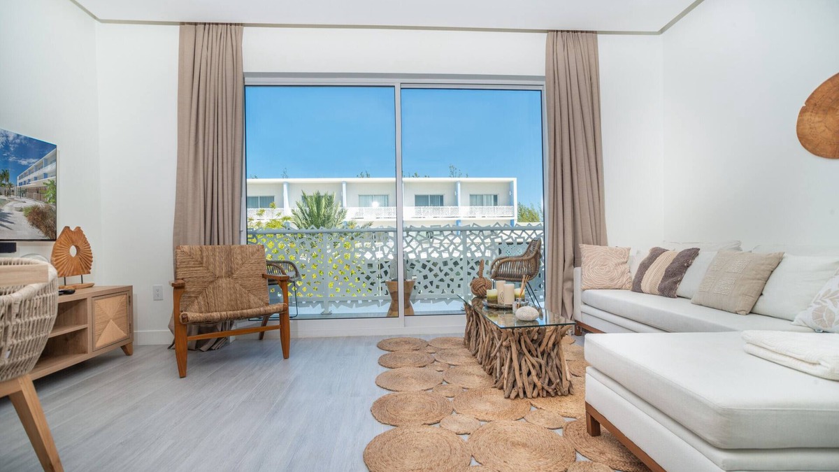 Seven Mile Beach Apartment | Luxury 1 bed apartment near Seven Mile Beach at The Grove