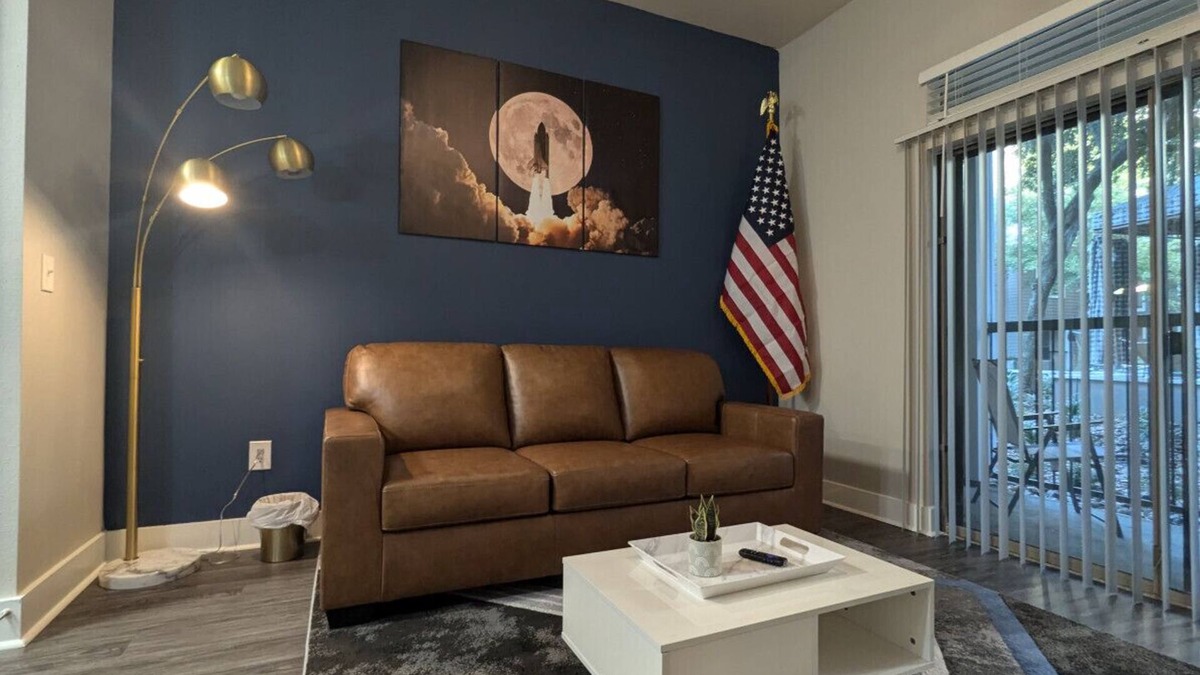 Nassau Bay Apartment | Luxury 1-Bed Apartment near Space Center Houston with gym, resort pool and more