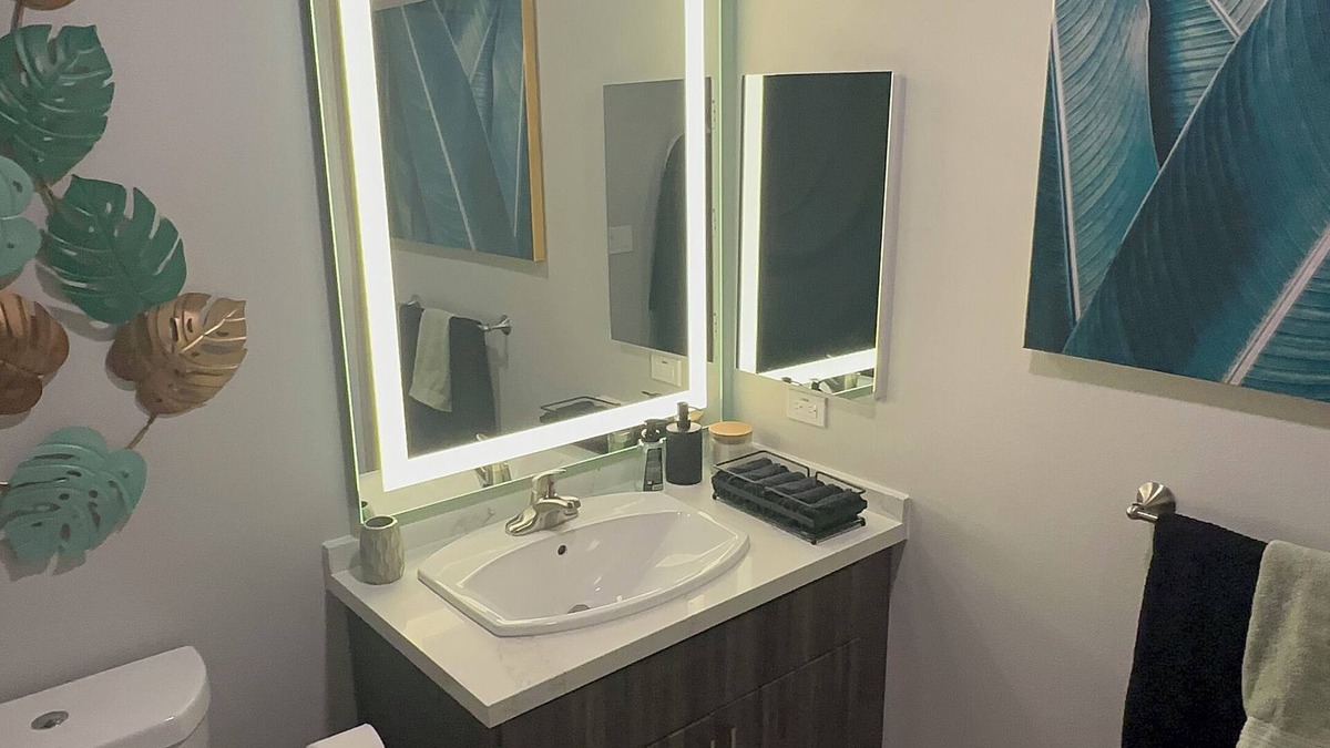 Downtown Sacramento Condo | Luxury 1-bed condo in midtown Sacramento with modern amenities and city views.