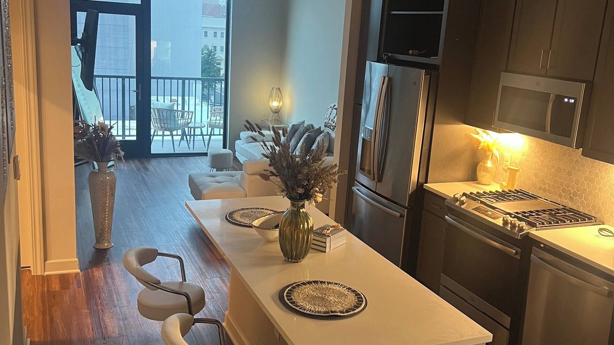 South Tuxedo Park Condo | Luxury 1-bedroom condo with skyline city view with patio and balcony access