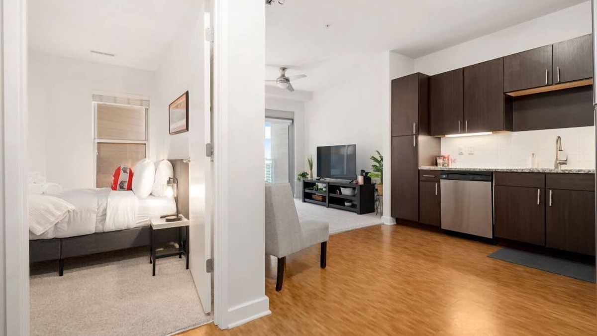 Grandview Heights Apartment | Luxury 1 Bedroom in Grandview