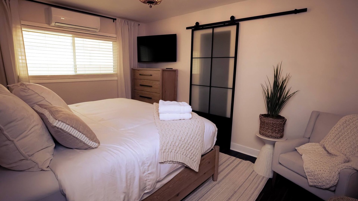 Winter Gardens Cottage | Luxury 1 - Bedroom