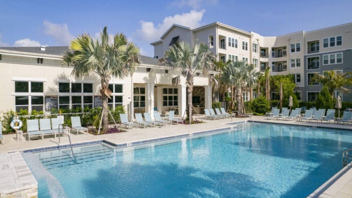 Temple Terrace Apartment | Luxury 1 BR Near Moffitt and USF and Busch Gardens