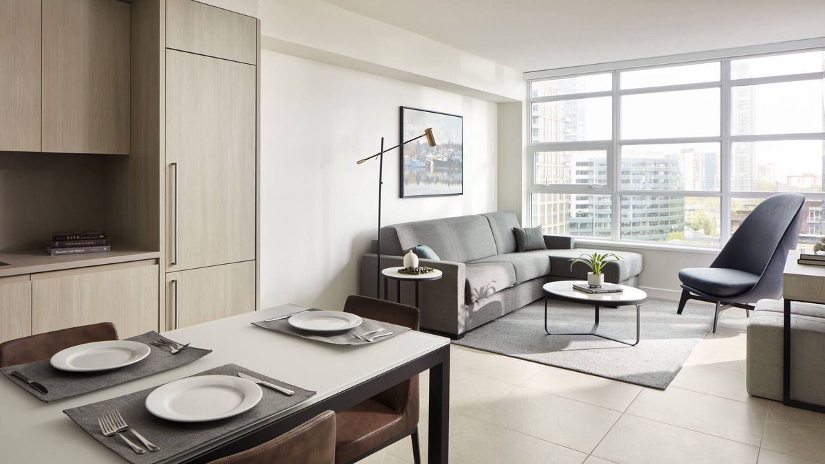 South Lake Union Hotel | Luxury 1-BR Suite in Seattle: Pools, Fitness, Balcony & Full Amenities!