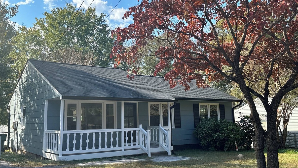 Gastonia House | Luxury 100% remodeled MUST SEE! Quartz, fenced yard, large back deck &much more!
