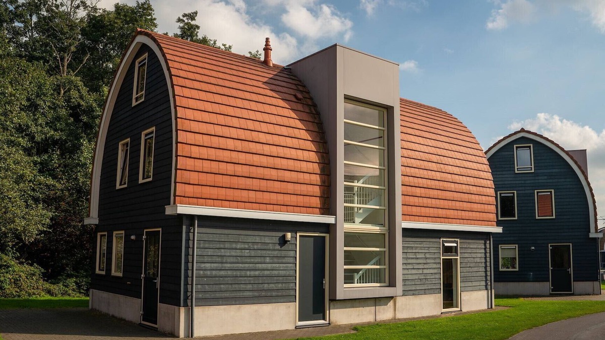 Midlaren Cottage | Luxury 12-person bungalow