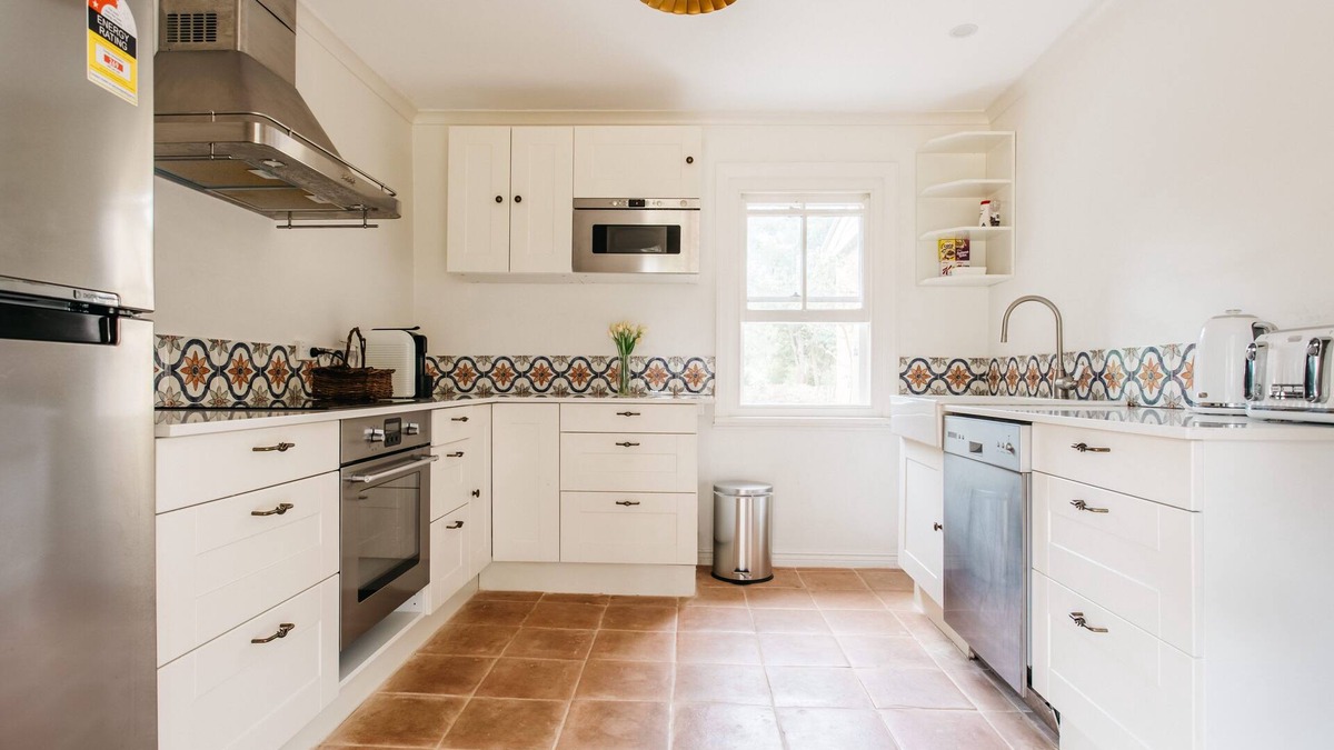 Parkesbourne House | Luxury 1830s Kippilaw Schoolhouse Farmhouse